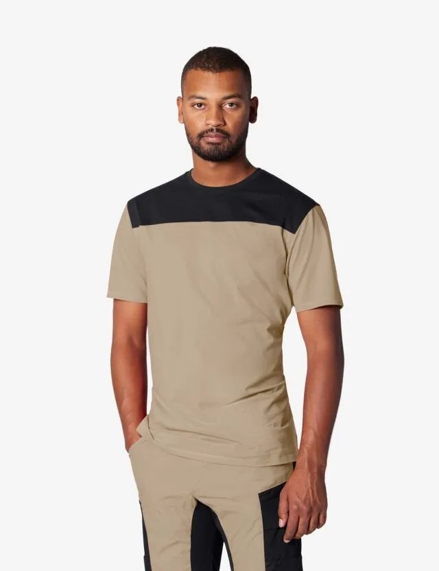 beige-schwarz