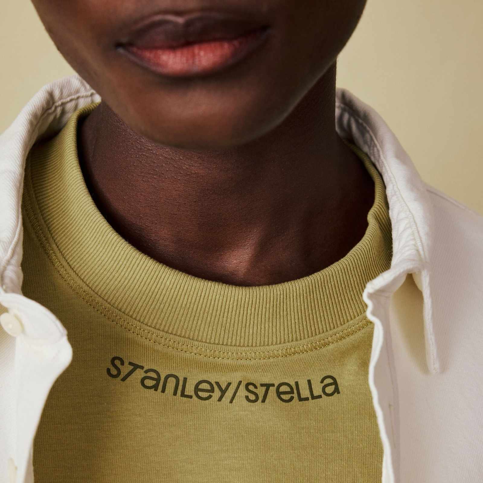 Gesticktes Stanley/Stella-Logo auf einem Sweatshirt